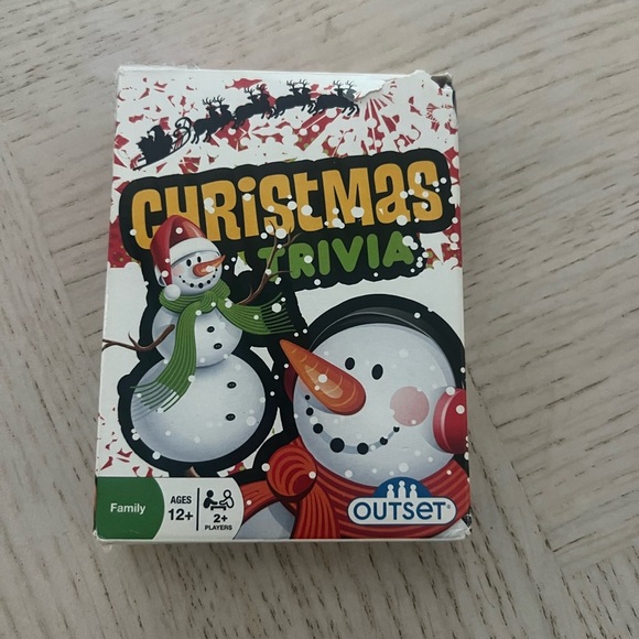 Christmas Trivia Card Game - Picture 2 of 3